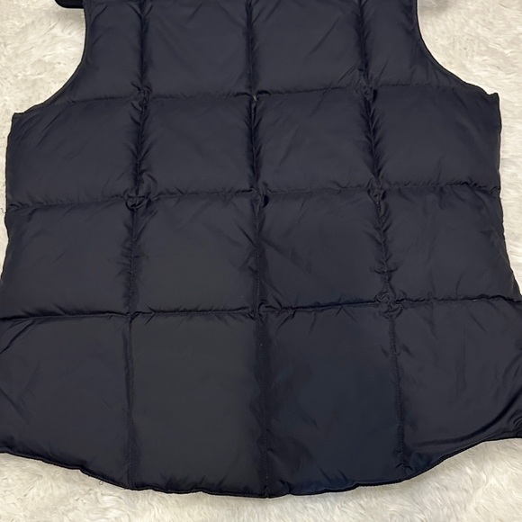 Black Puffer Vest by Lands End with Goose Down 800 fill power - Picture 6 of 7